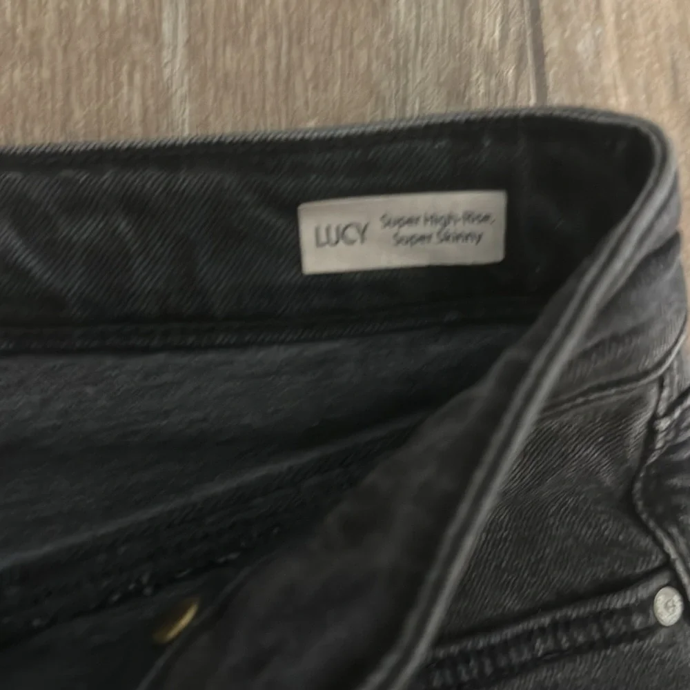 Mavi jeans co. Dark grey skinny jeans size 25 fits like a zero. - Picture 3 of 6